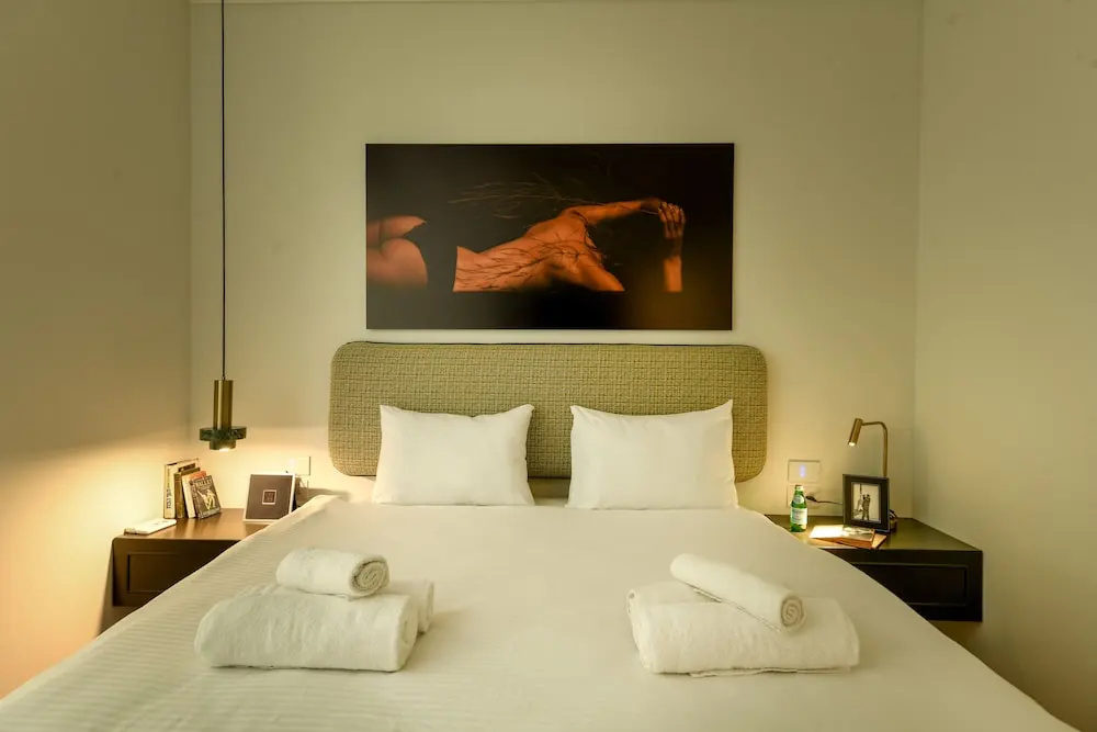Sophisticated Tel Aviv Retreat 1BR Apt