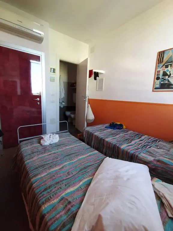 Economy room