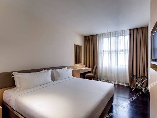 Rocana Hotel