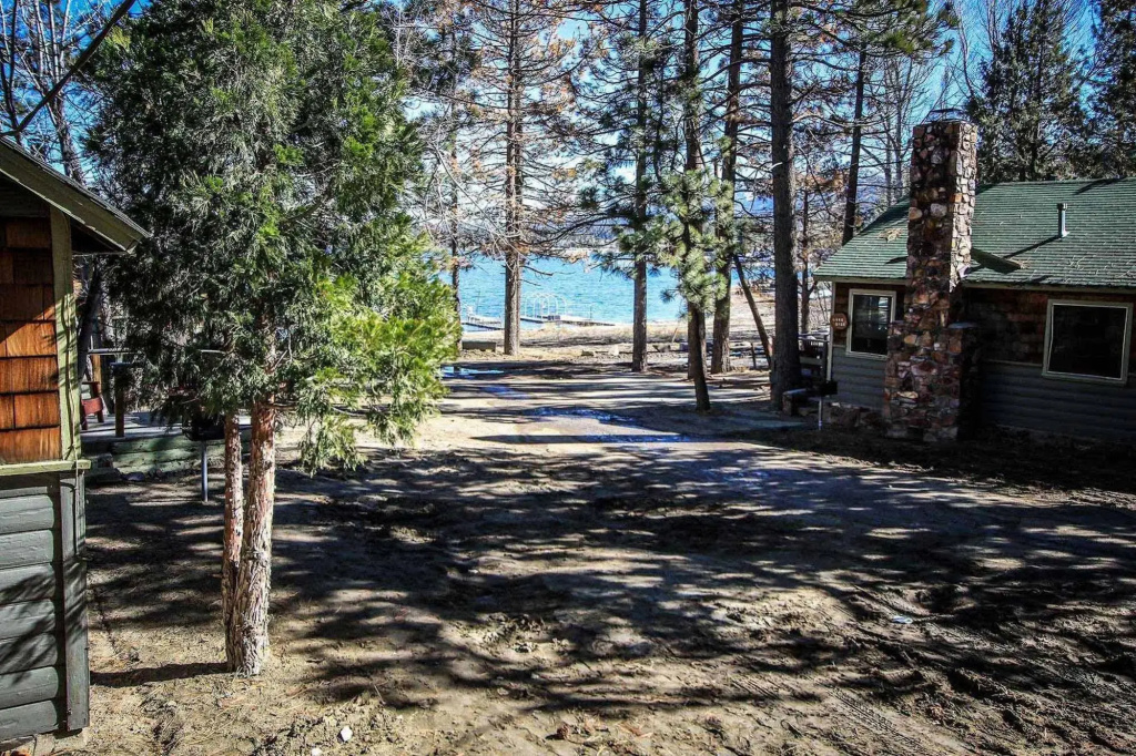 Shore Acres Lodge