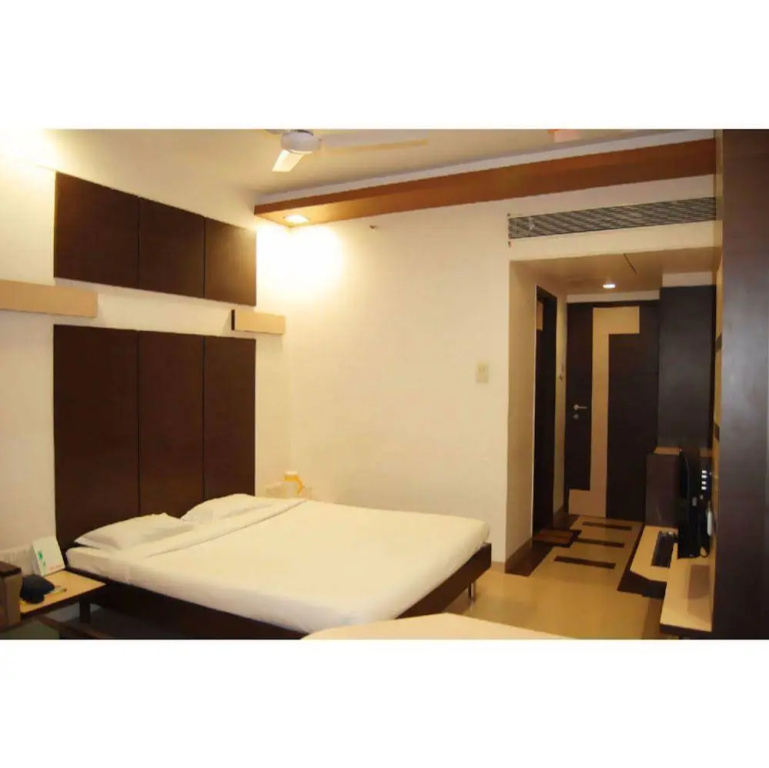 Vista Rooms at Dhar Road
