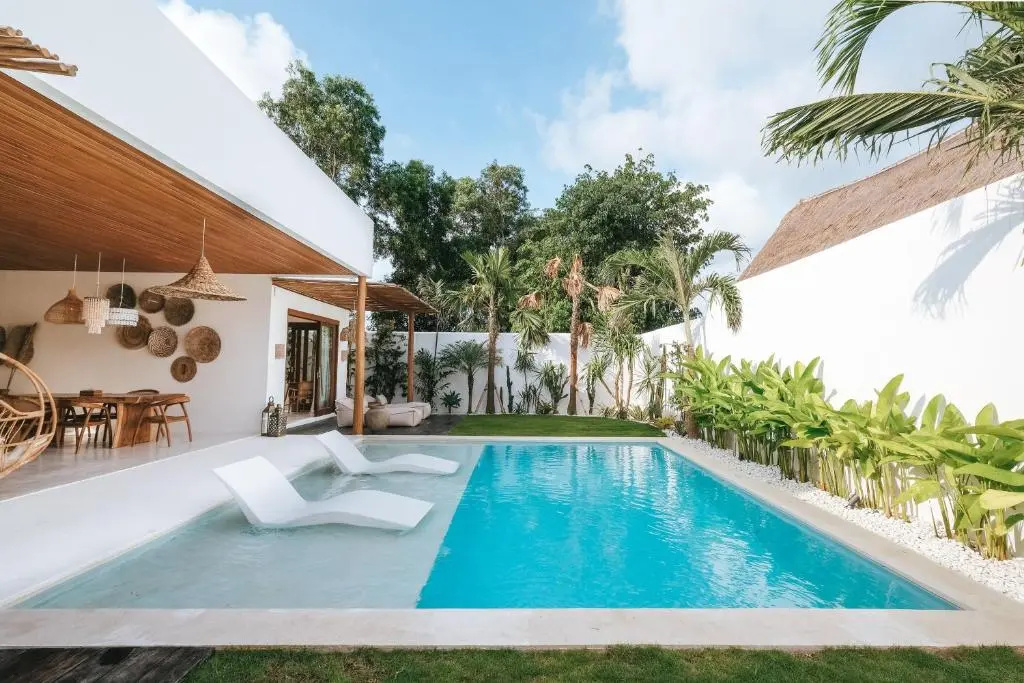 2 Bedrooms Villa