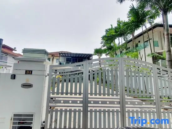Spacious Garden Side 4BR 10Pax @Near Alma Jucso @ Jovial