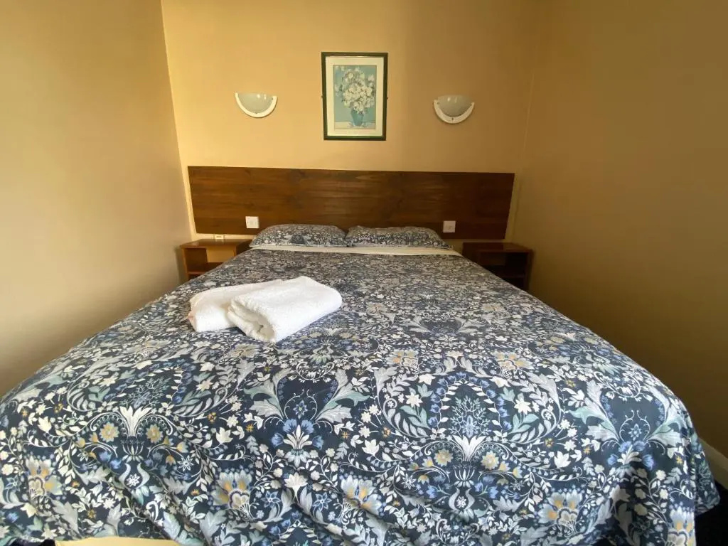 Standard Double room (full double bed)