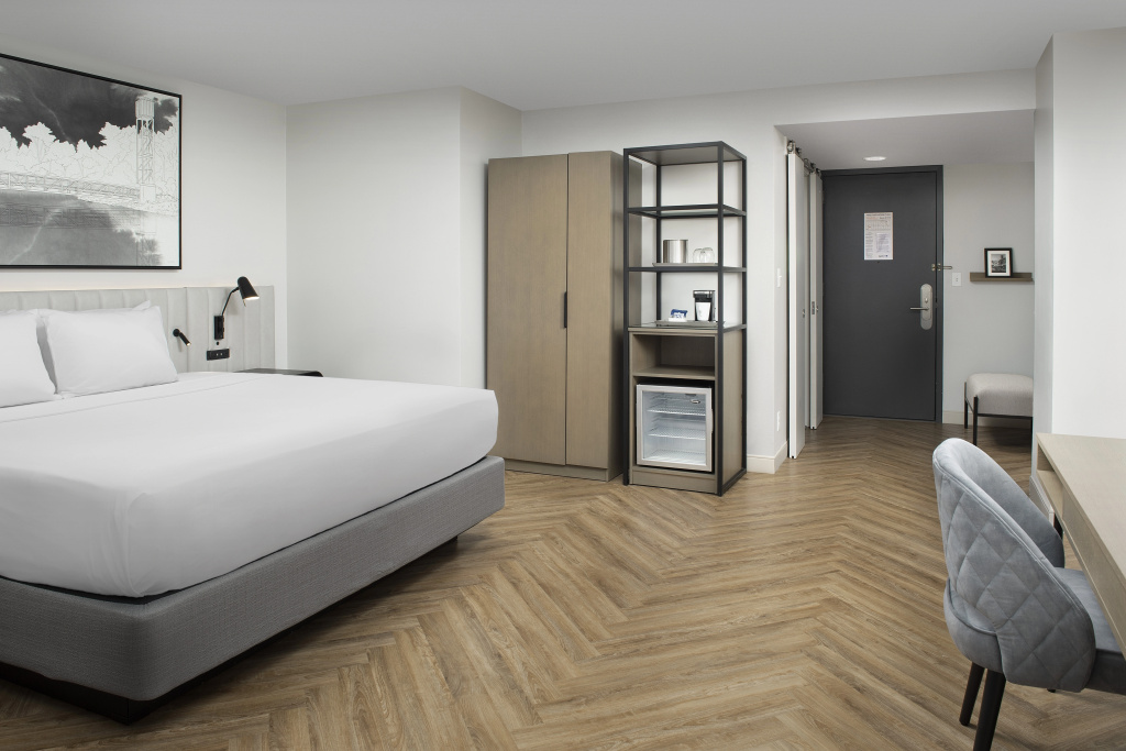 Radisson Blu Fargo — 4