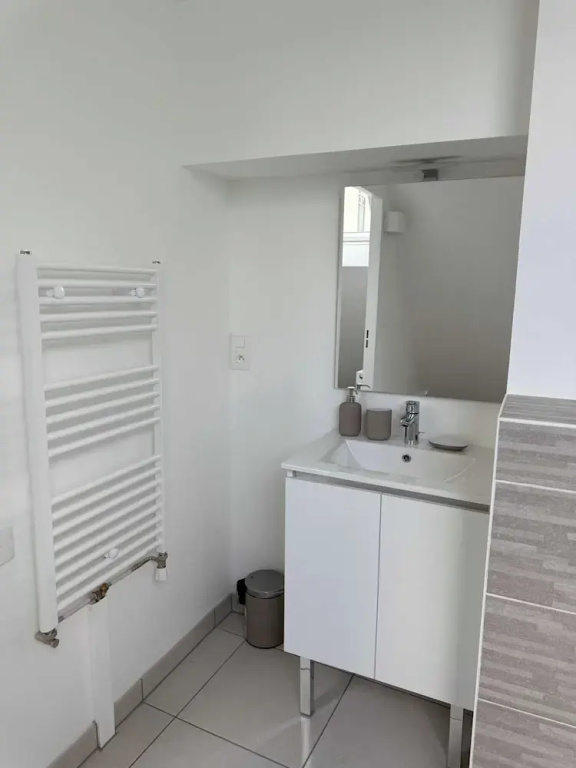 Afficher la photo 6 — Charming Appt - 3bdr/8p - Near Paris & La Defense