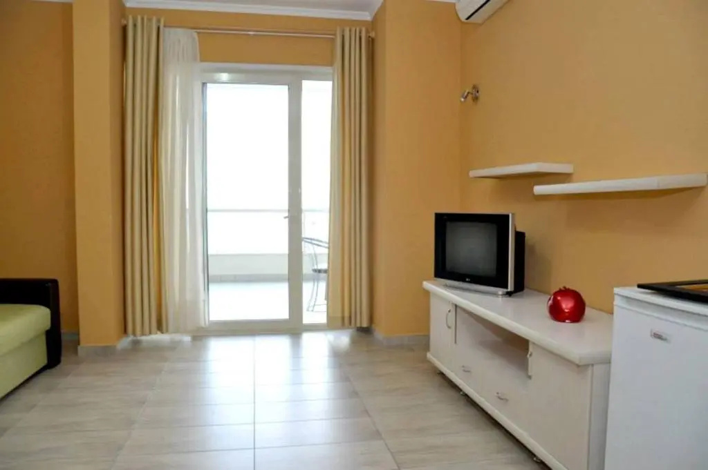 Standard Double room with balcony (full double bed)