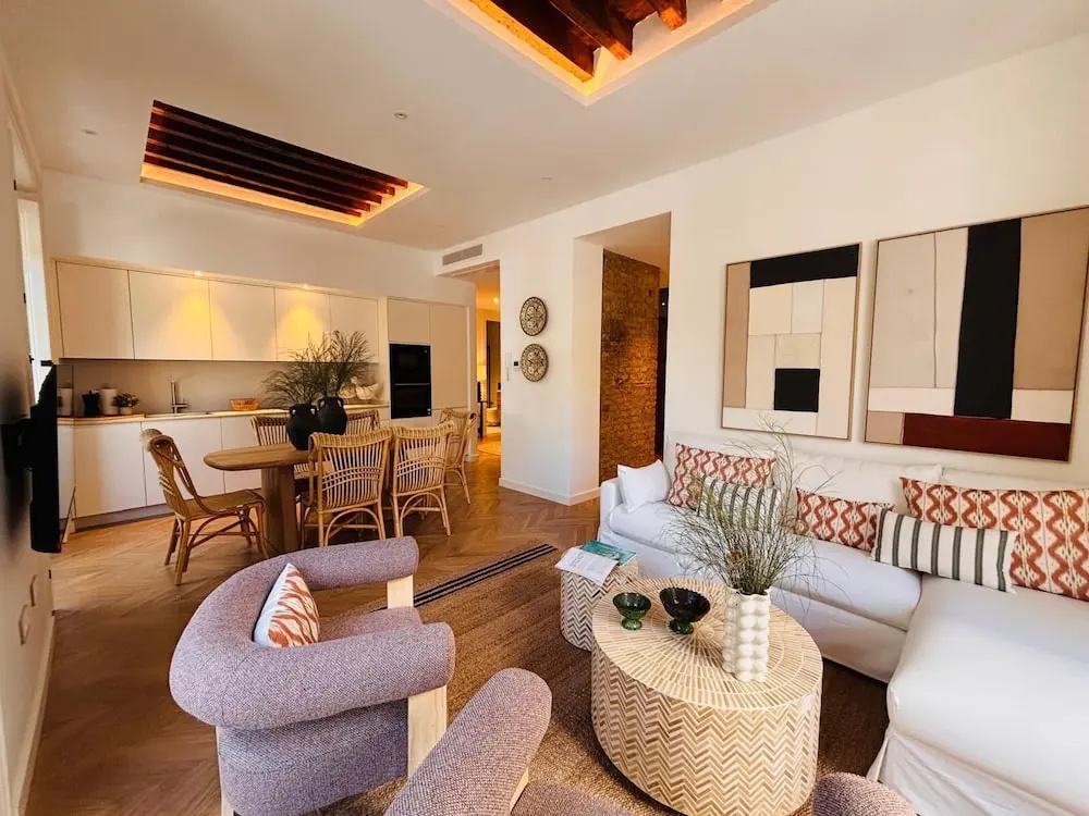 Elegant 3BD Apartment in Malaga Plaza Marina II