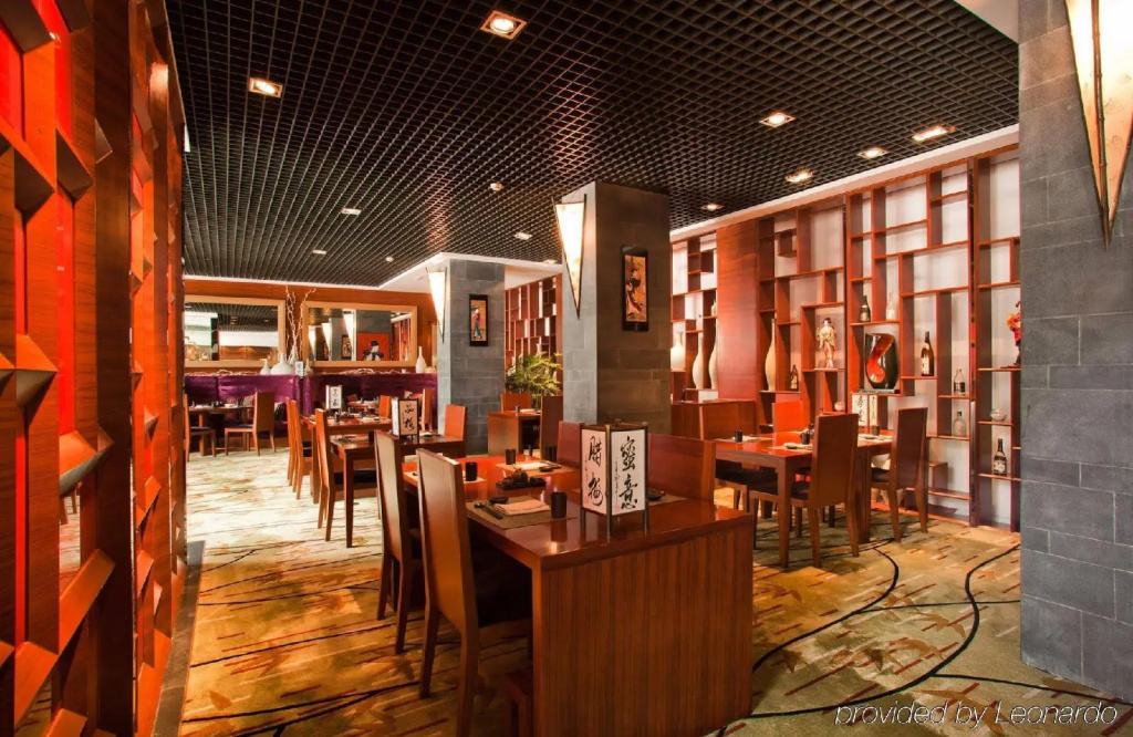 Food & Beverage