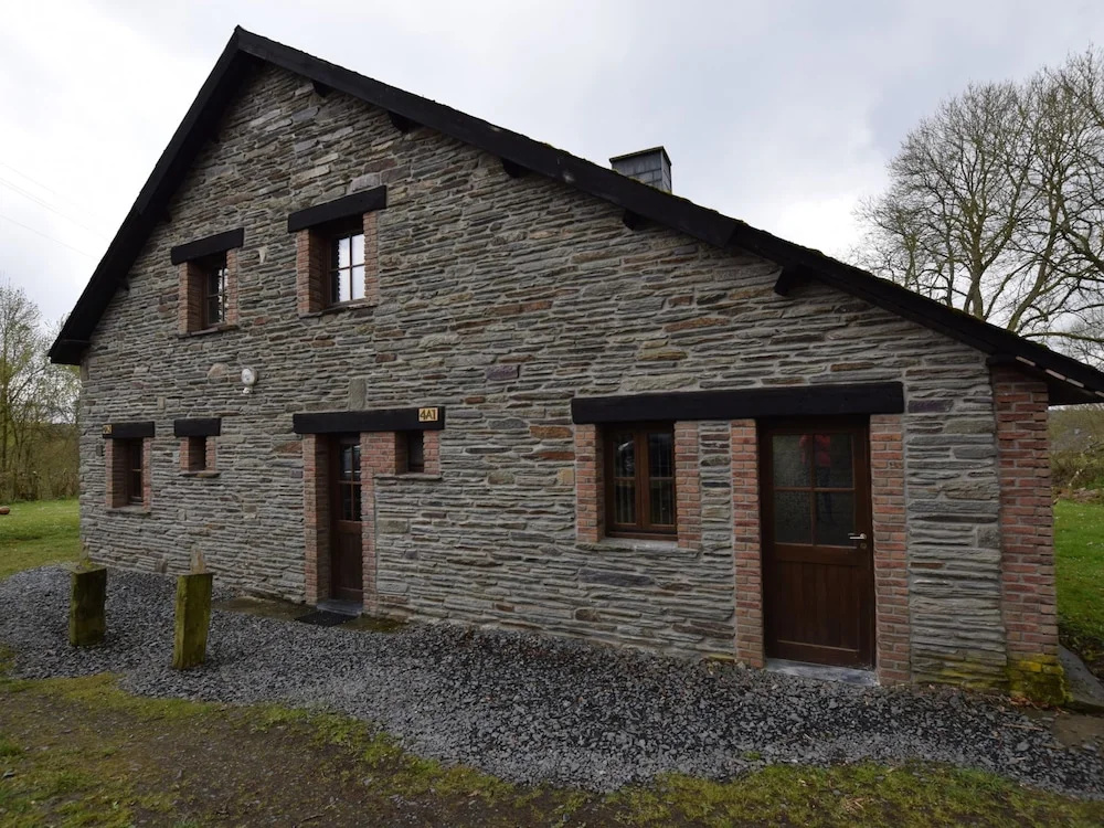 Peaceful Holiday Home in Houffalize With Fireplace