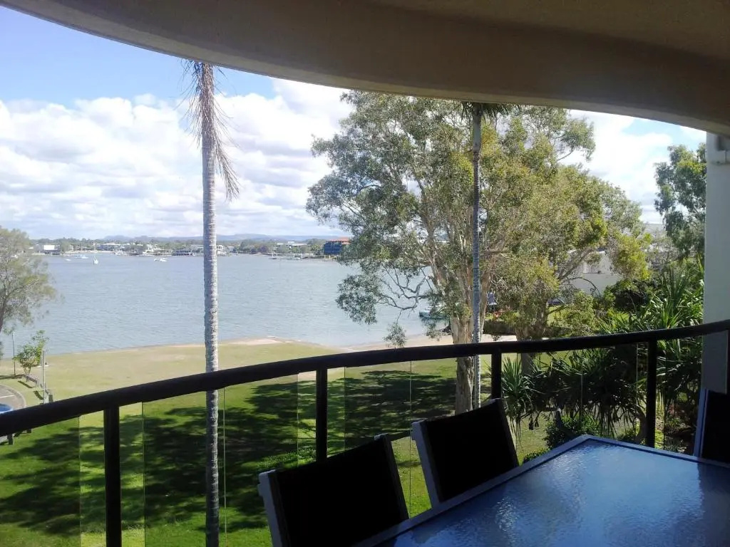 2 Bedrooms Penthouse Apartment