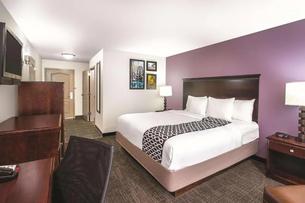 La Quinta Inn & Suites by Wyndham Rome - Chambres