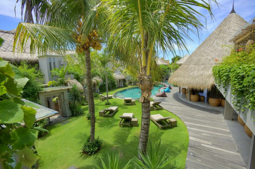 Beach & Waterfront