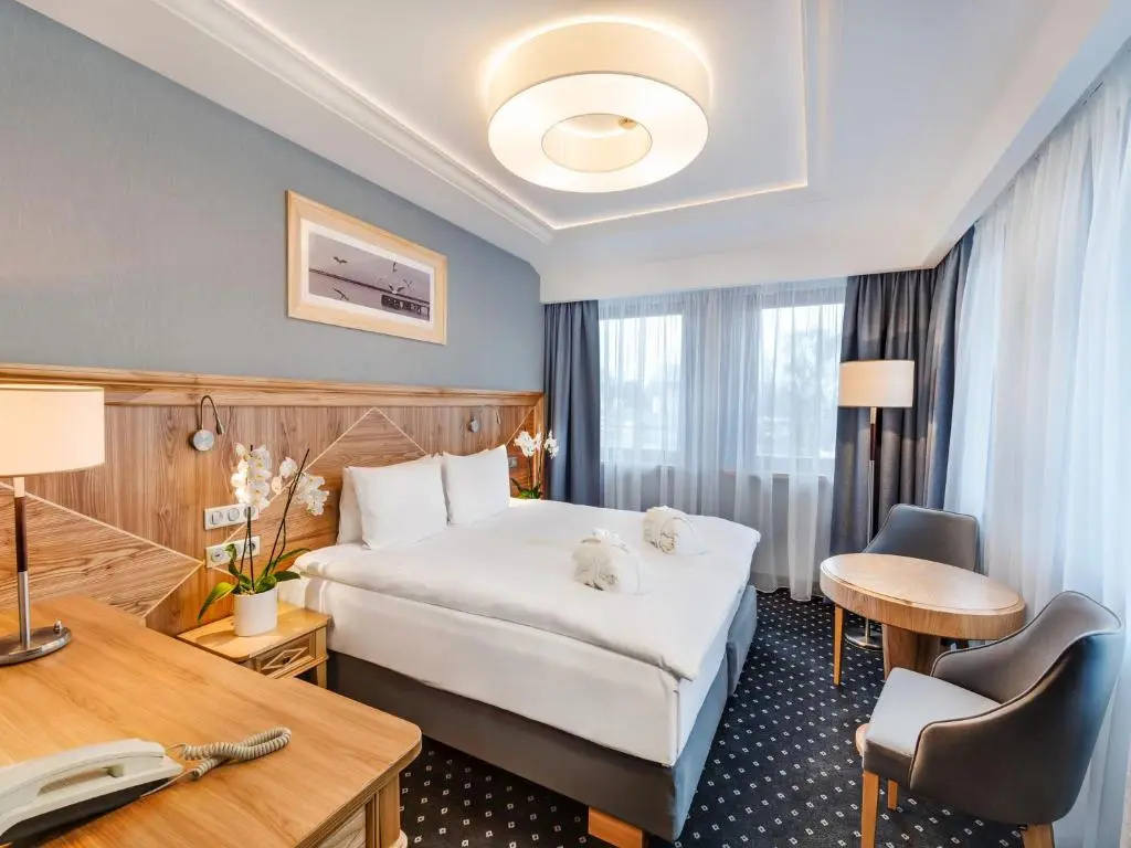 Premium Double room (full double bed)