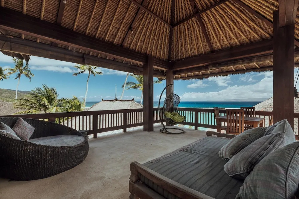 Beach & Waterfront