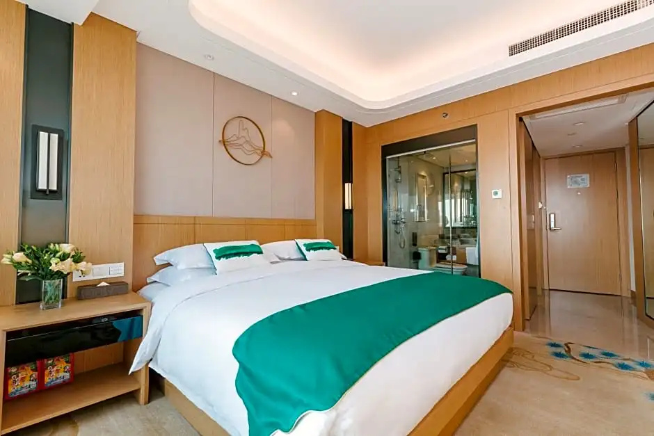 Business Double room (full double bed)