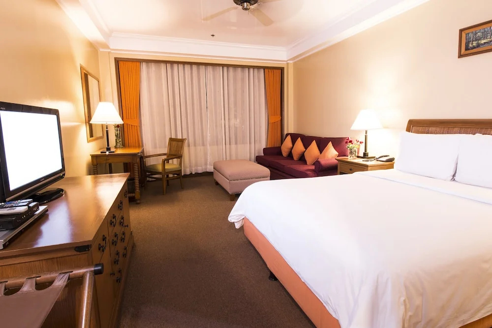 1 Bedroom Suite with balcony and with garden view