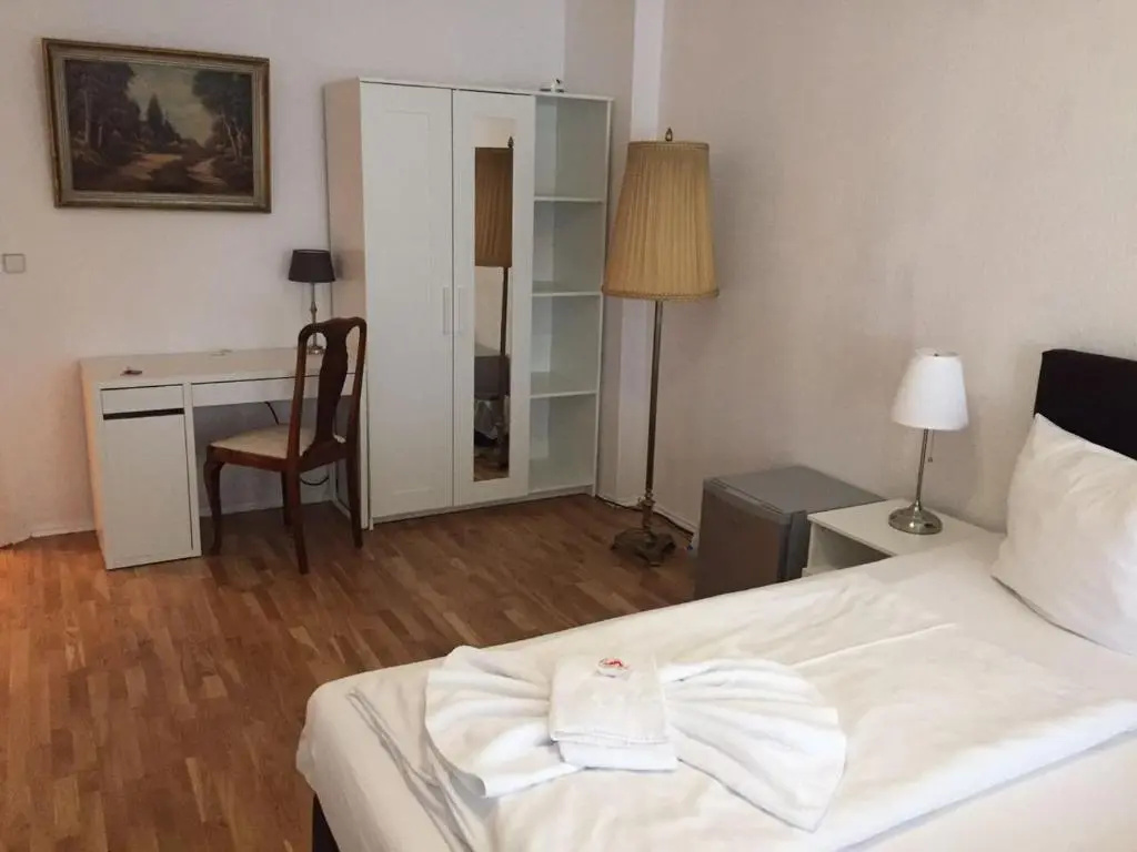 Hotel Pension Tempelhof - Chambres