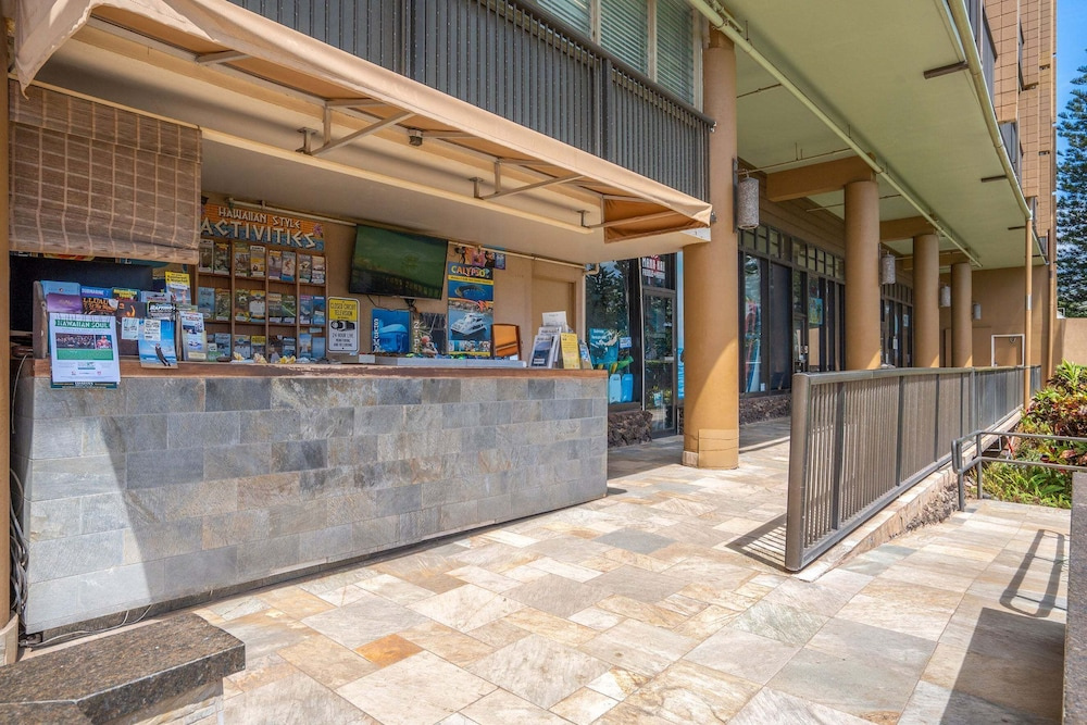 Mana Kai 811 - Oceanfront, Top Floor, Stunning Renovation, 2br, Kings, Split AC