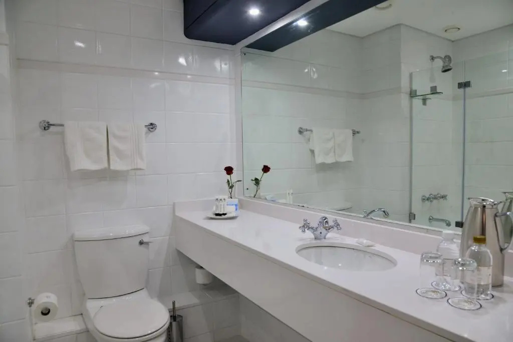 The Commodore Hotel - Chambres