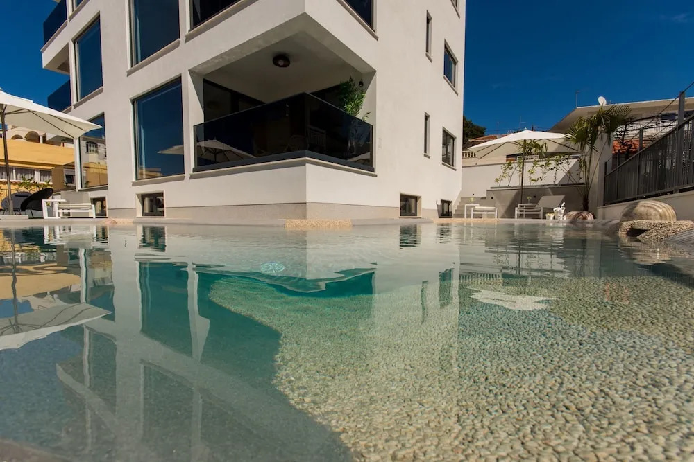 Luxury Apartments Royal M with Pool - фото 14
