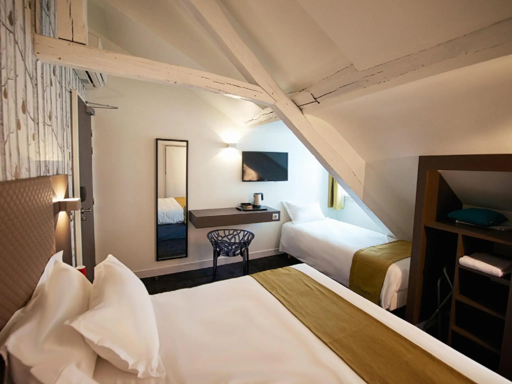 Superior Triple room