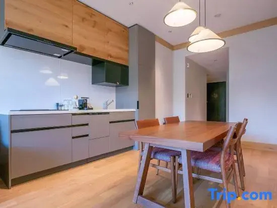 Yu Kiroro, Ski-In Ski-Out Luxury Residences