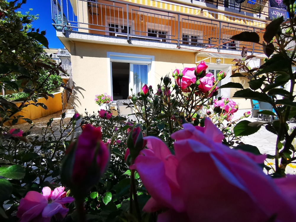Apartment Lidija