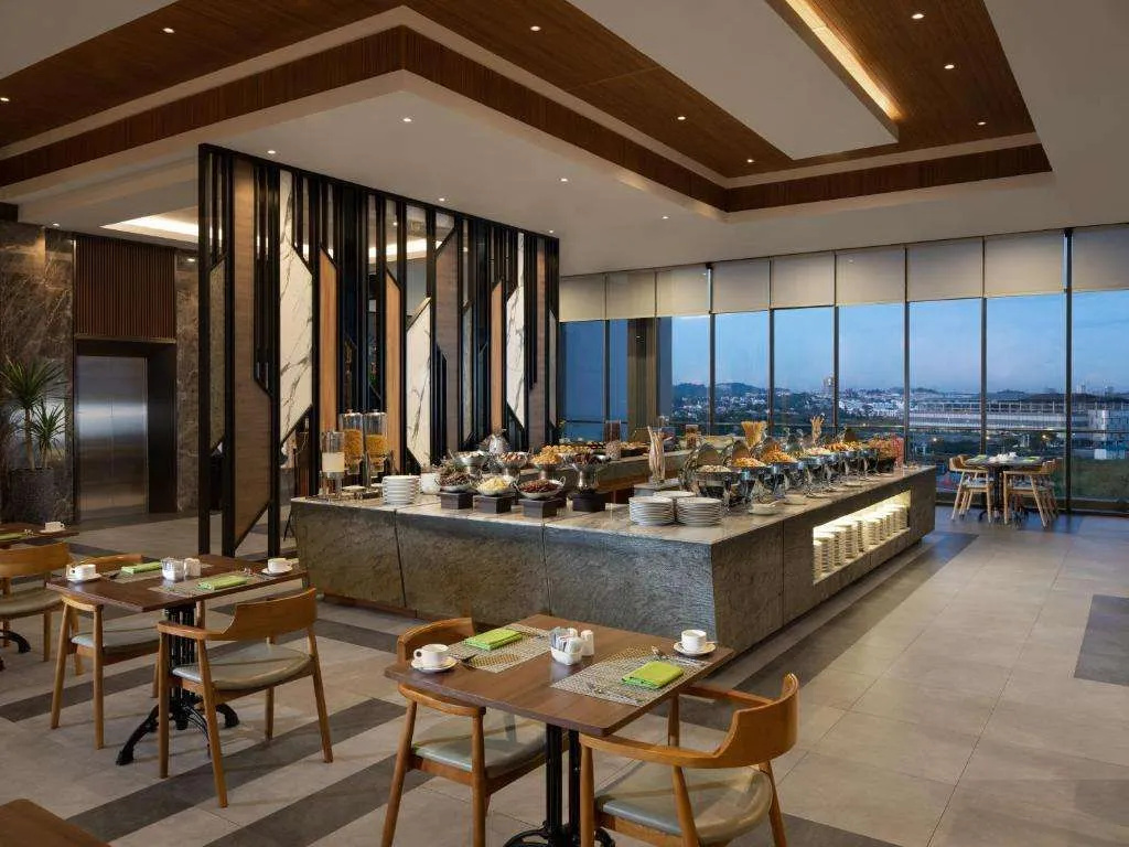 Food & Beverage