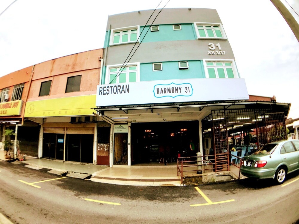SS3 One Guesthouse