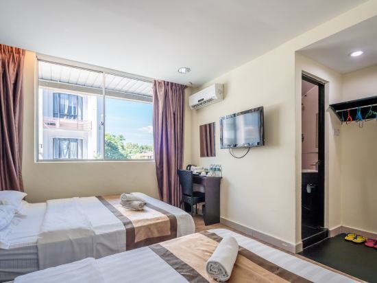 Goldenhill Hotel