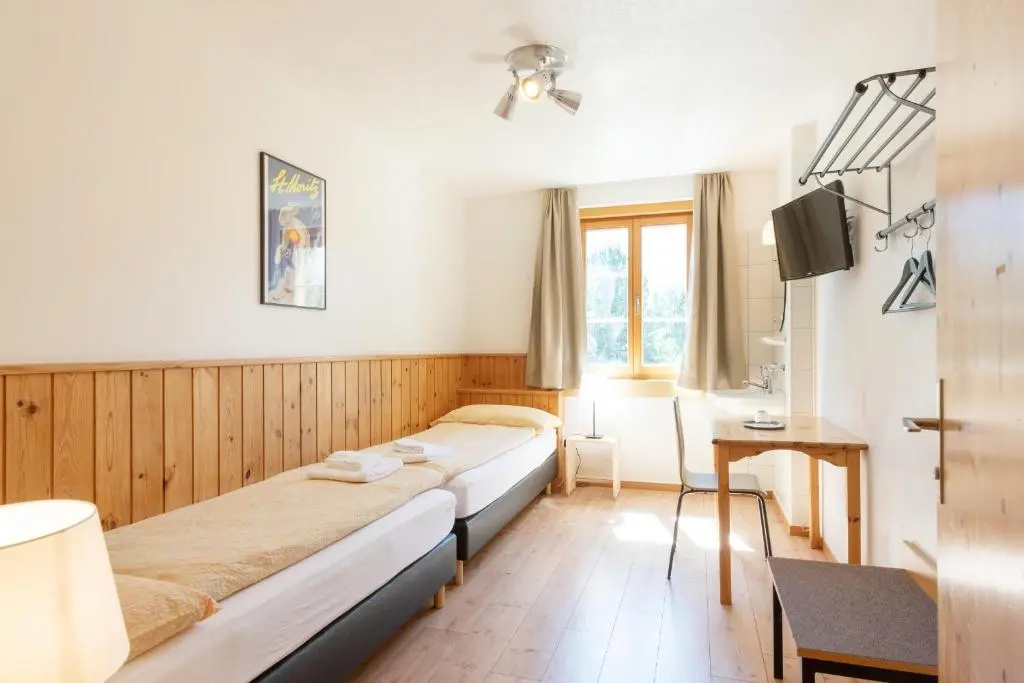Double room (full double bed)