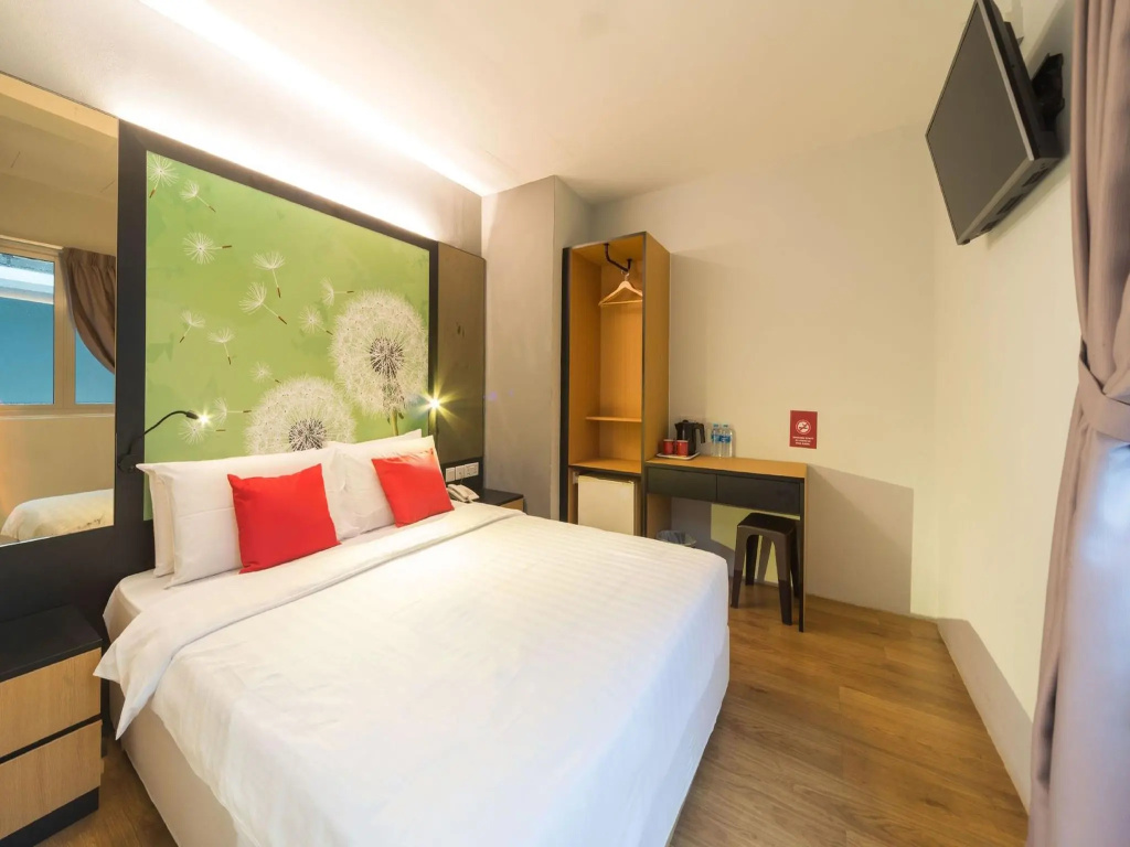 Deluxe Double room (full double bed)