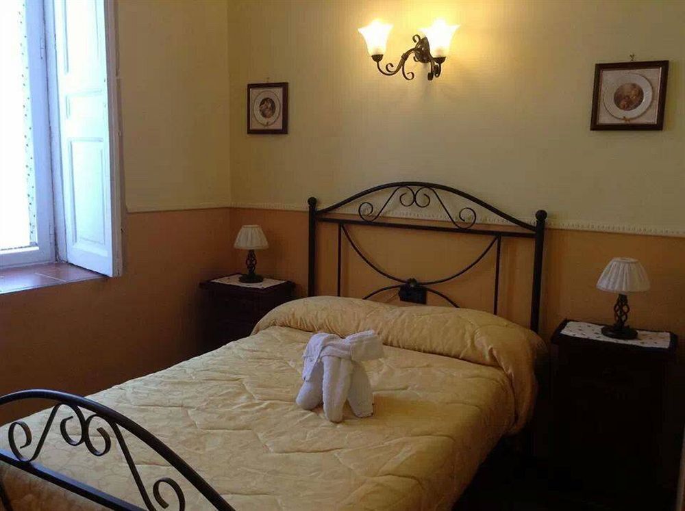 Hotel Pignatelli Napoli by null