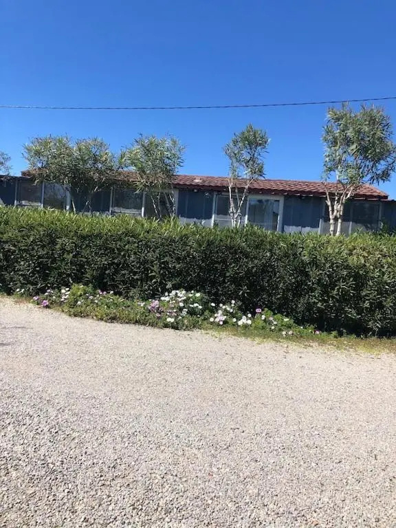 Bungalow de 2 chambres avec jardin clos et wifi a Roquebrune sur Argens