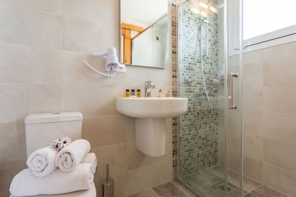 Hotel Akti 2 *