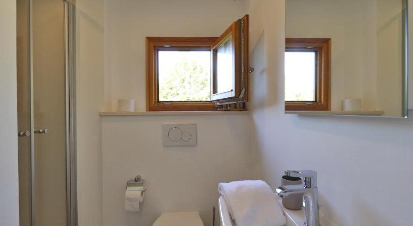 gallery_image_hidden_11