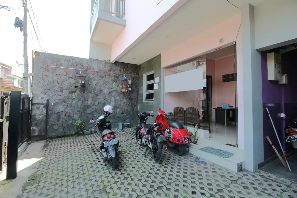 Airy Eco Pasteur Hyperpoint Cipedes Selatan 1 Bandung