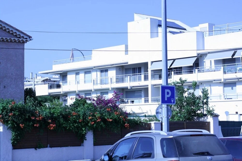 Apartment With 2 Bedrooms in Juan Les Pins, With Wonderful sea View, F