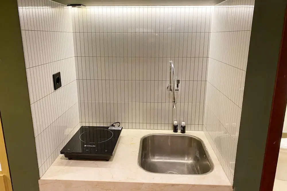 Scenic And Homey Studio Mataram City Apartment