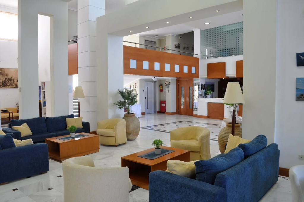 Hotel photo 1