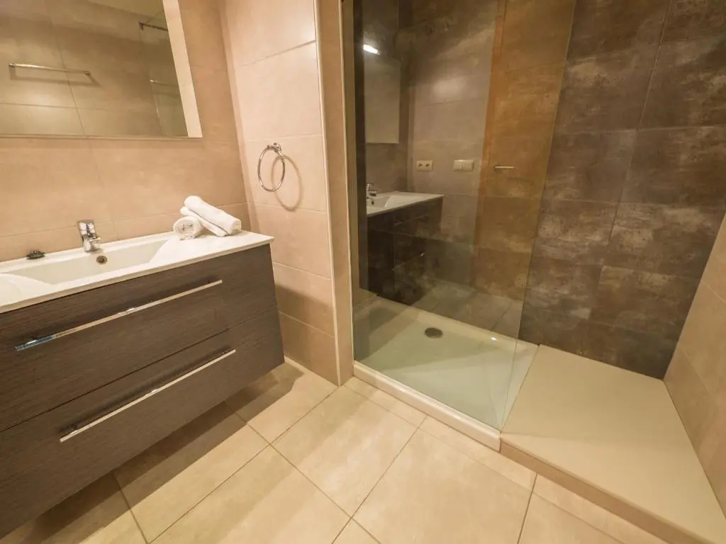Agi Riera Ginjolers - Chambres