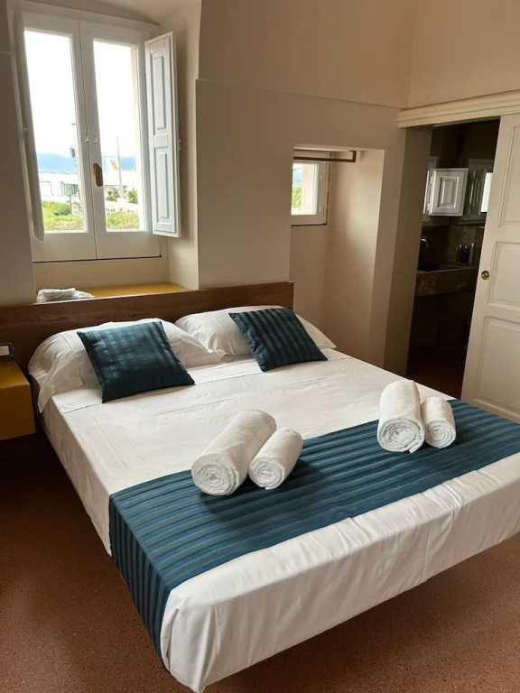 Economy room