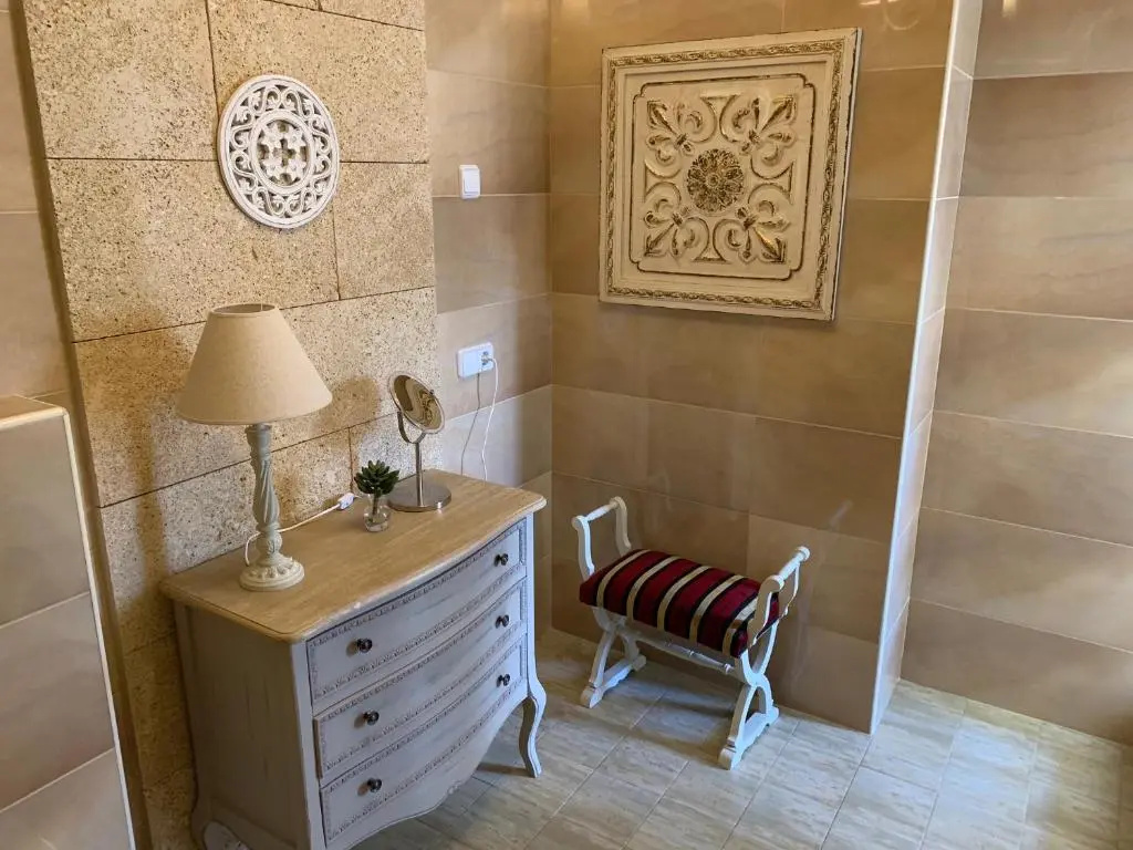 Deluxe Double room with balcony (full double bed)