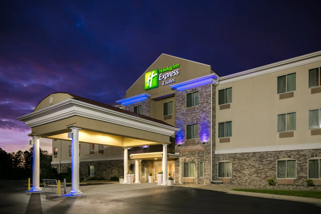 Holiday Inn Express Hotel & Suites Clinton by IHG