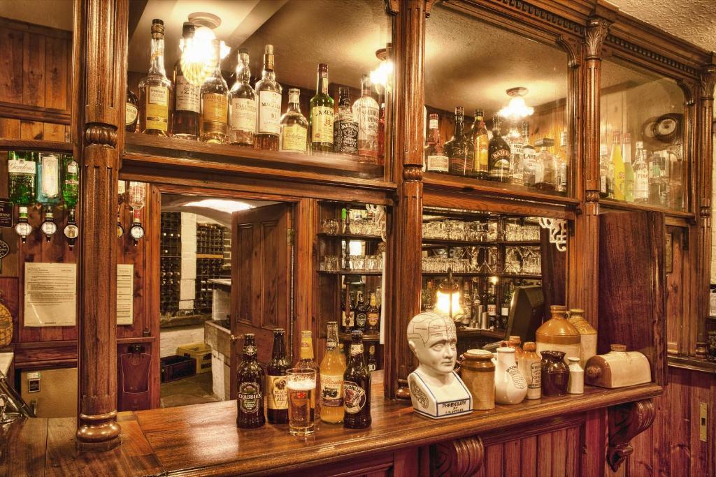 Hodgkinsons Hotel Matlock Bath by null