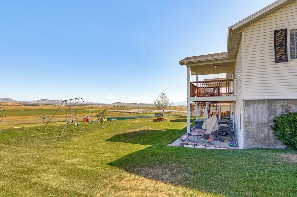 Scenic Large-group Retreat, 1 Mi to Bryce Canyon! — фото