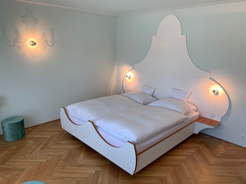 hotelmarchen Garni — 4