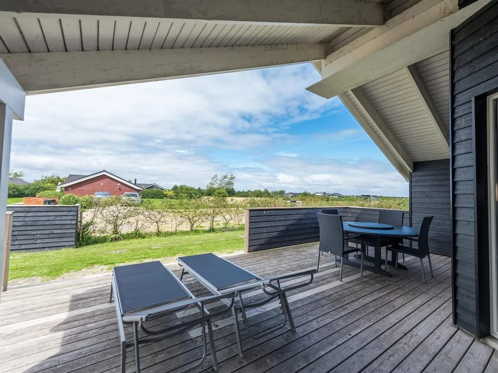 6 Person Holiday Home in Tarm