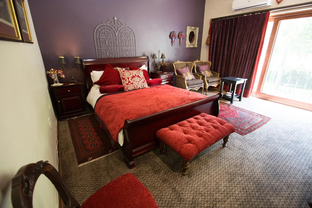 Executive Double Suite with balcony full double bed